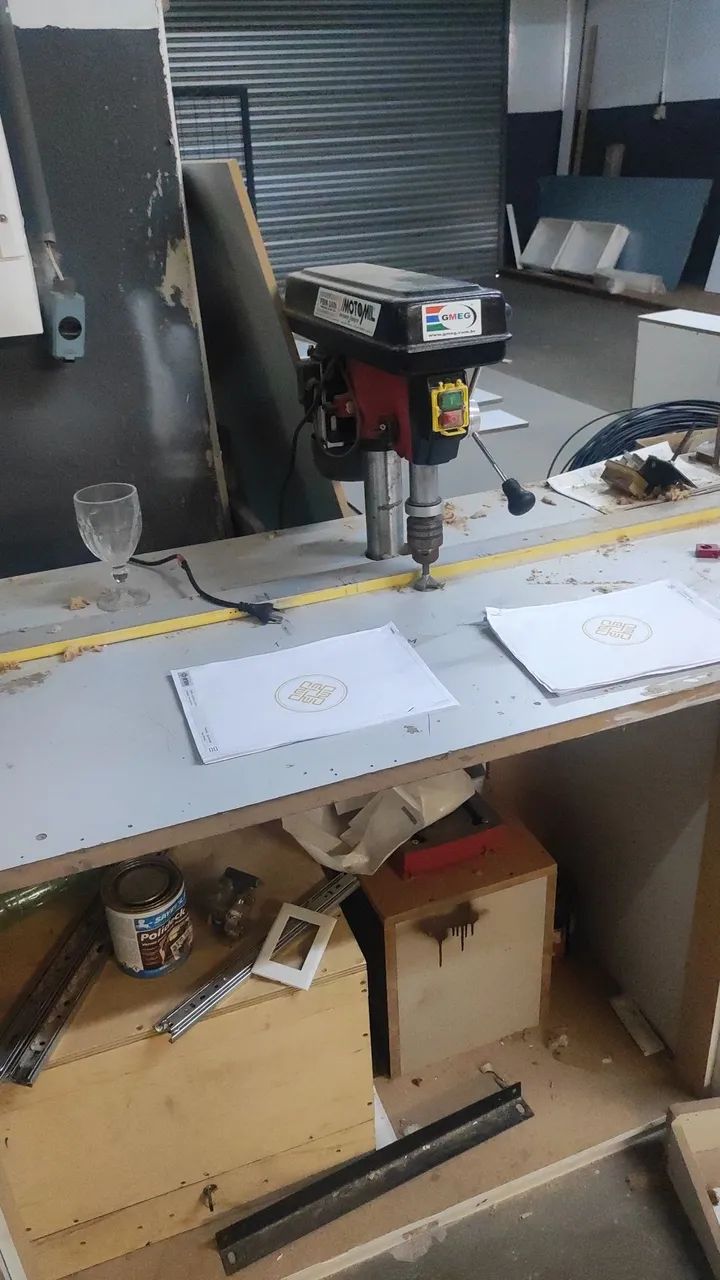 Furadeira de Bancada Usada