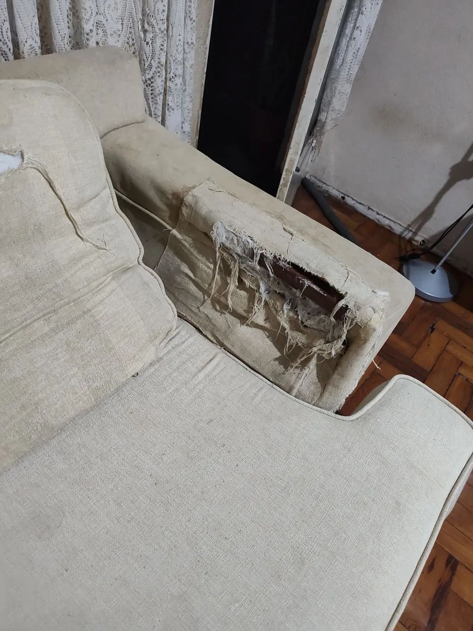 Sofá bege64842031370881122