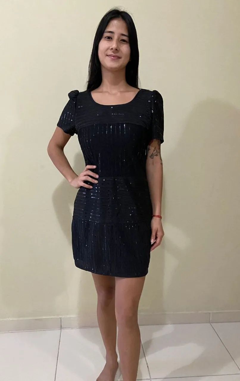 Vestido Preto com brilho P novo!!