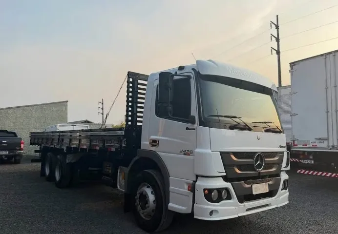 Mercedes-Benz ATEGO 2426 (Entrada a partir de 50mil)
