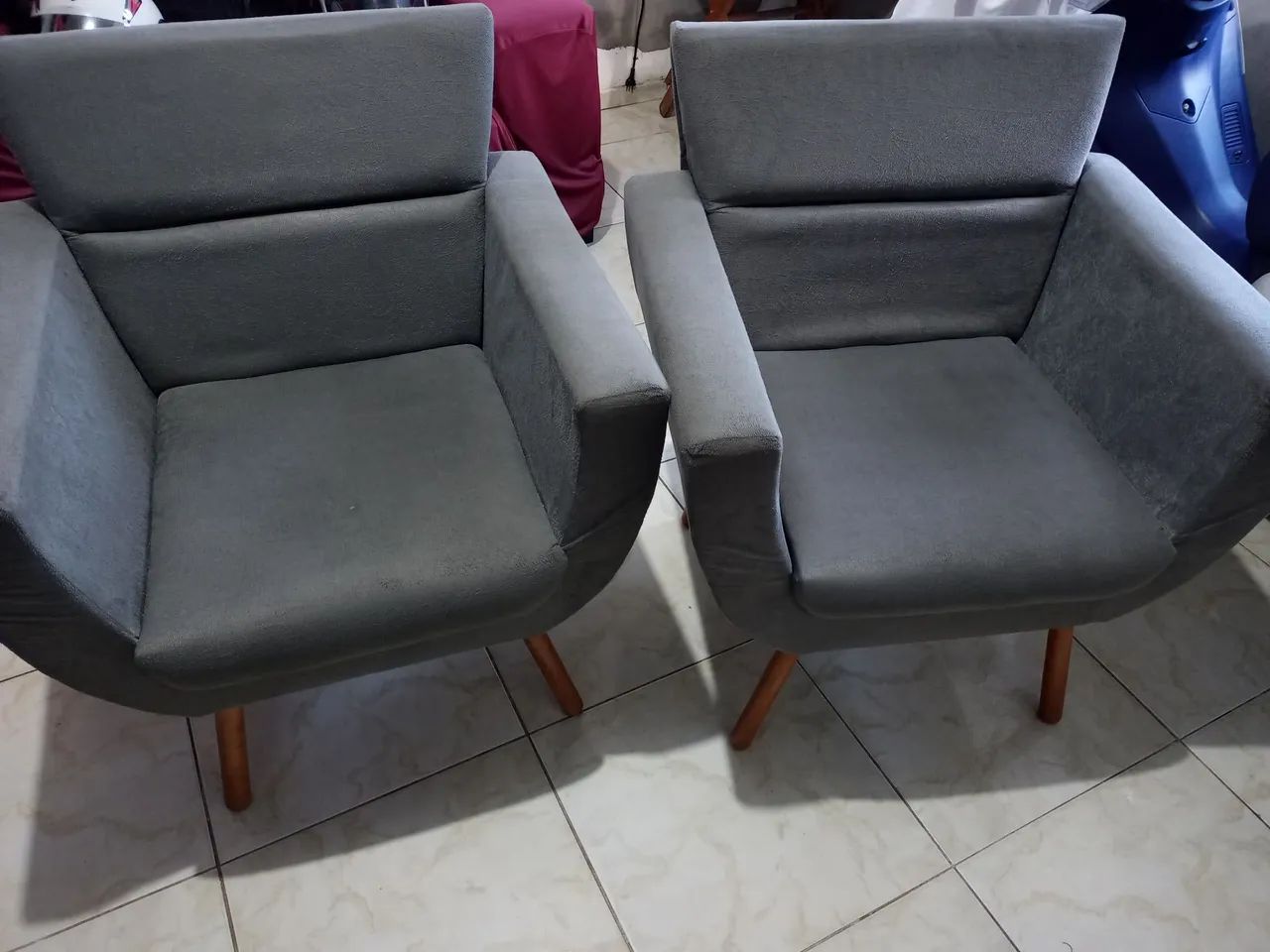 Poltronas Cinza Modernas -$350 reais AS DUAS Conforto e Elegância - Foto 3