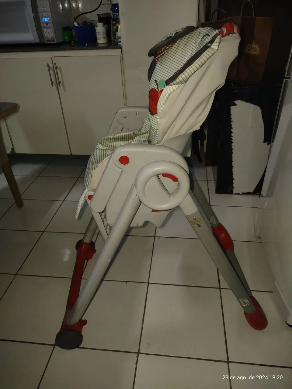 Cadeira de Alimentação Infantil Chicco Polly 2 start em Ótimo Estado - Foto 3