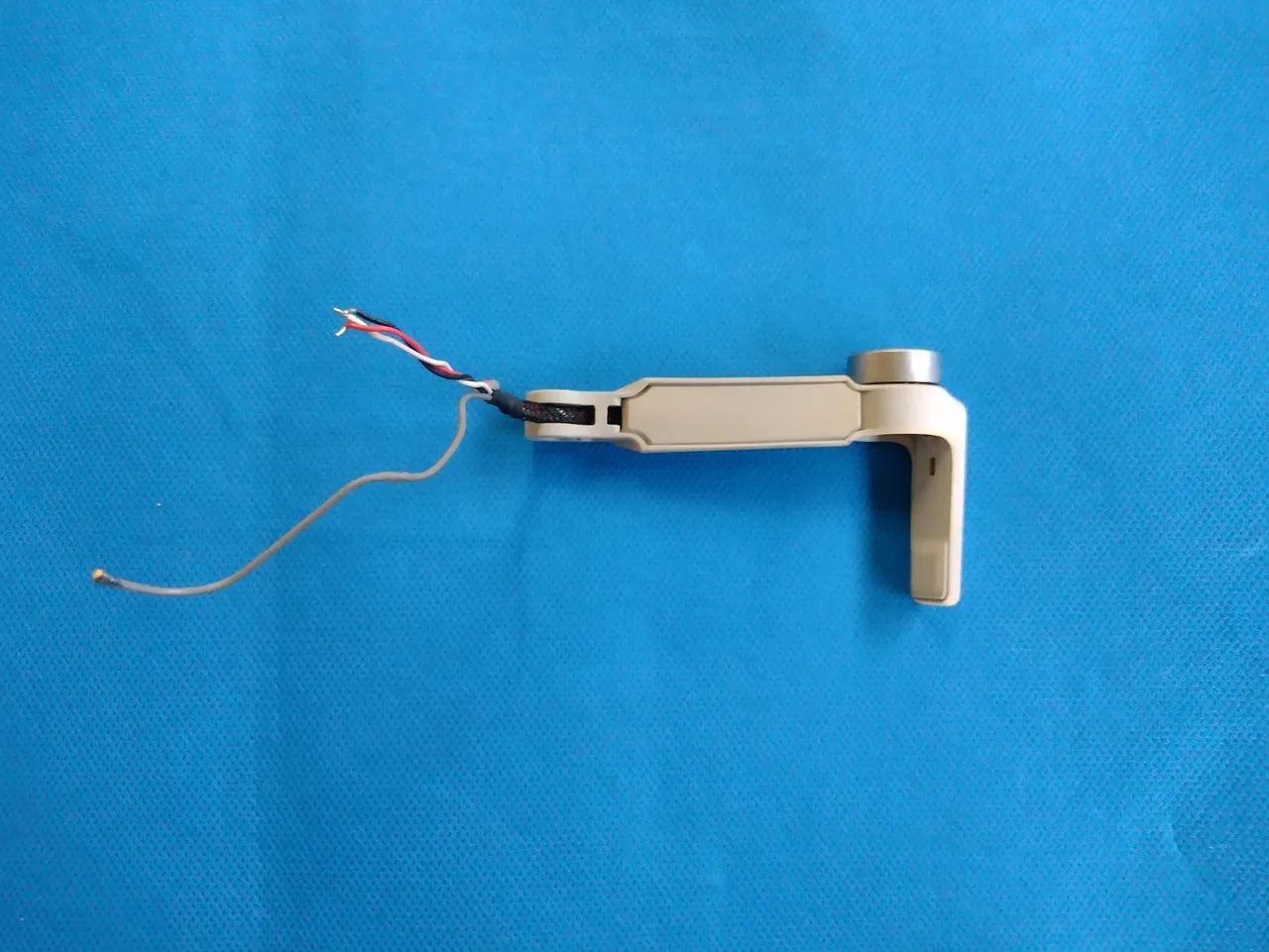 Braço dianteiro Drone Dji mavic Mini 1lado direito com motor e antena- original  - Foto 2