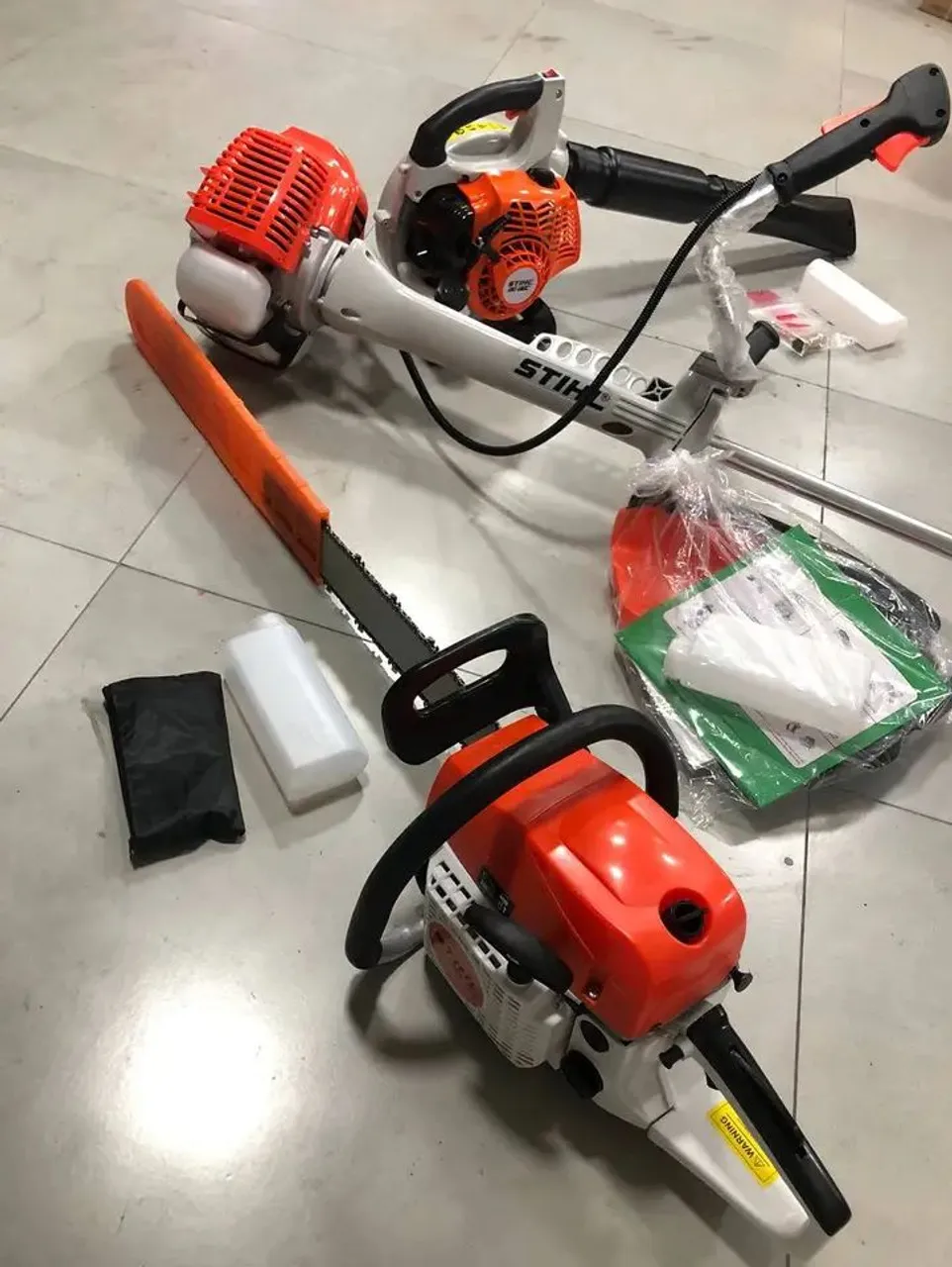 Kit Roçadeira, Motosserra e Soprador Stihl Zeradas