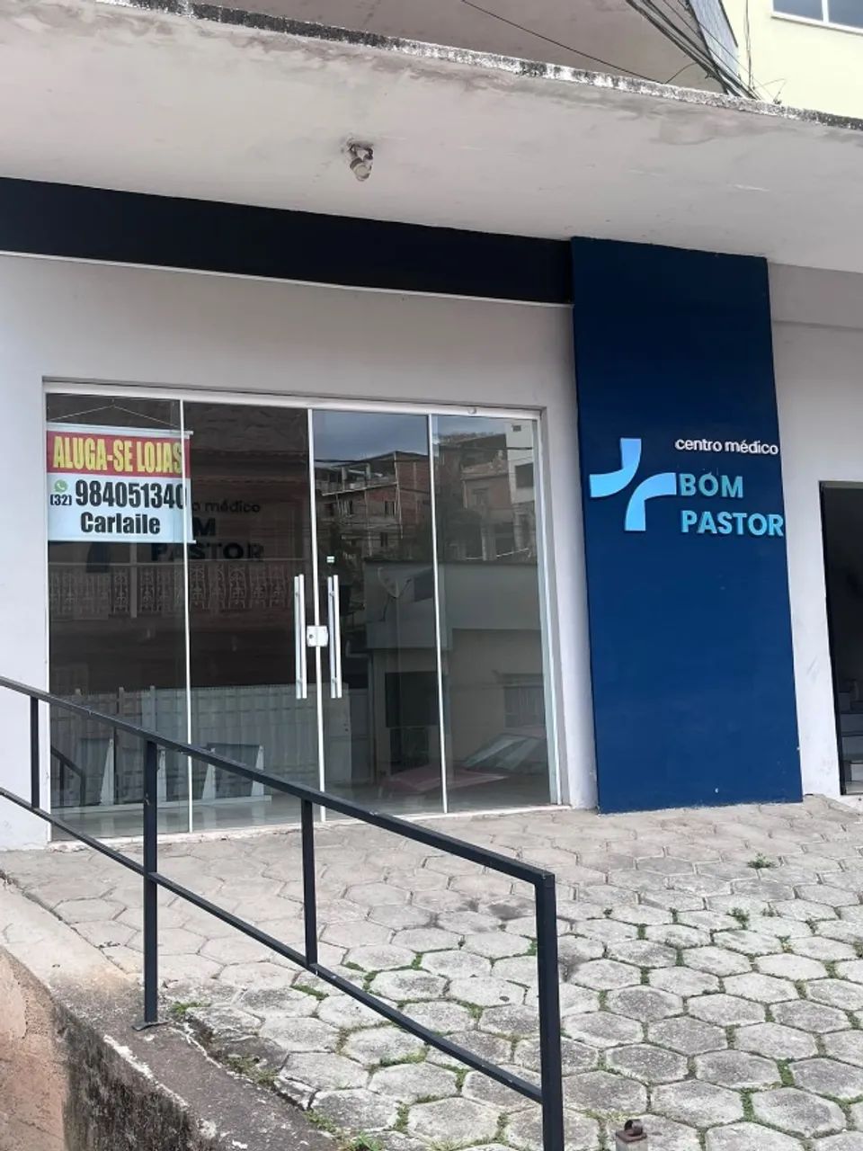 Aluguel de duas lojas comerciais em Lima Duarte (MG), 190m² e 121,85m²