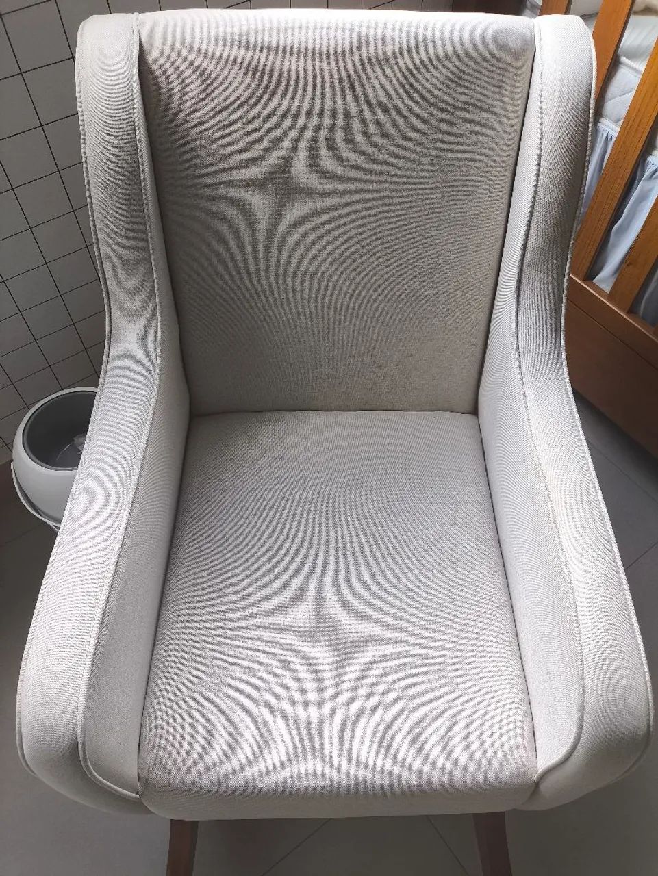 Poltrona de balanço + pufe - Conforto para sala e descanso - Foto 3