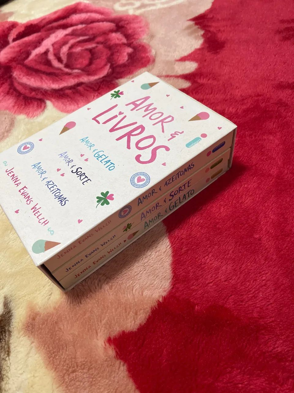 Box amor e livros 