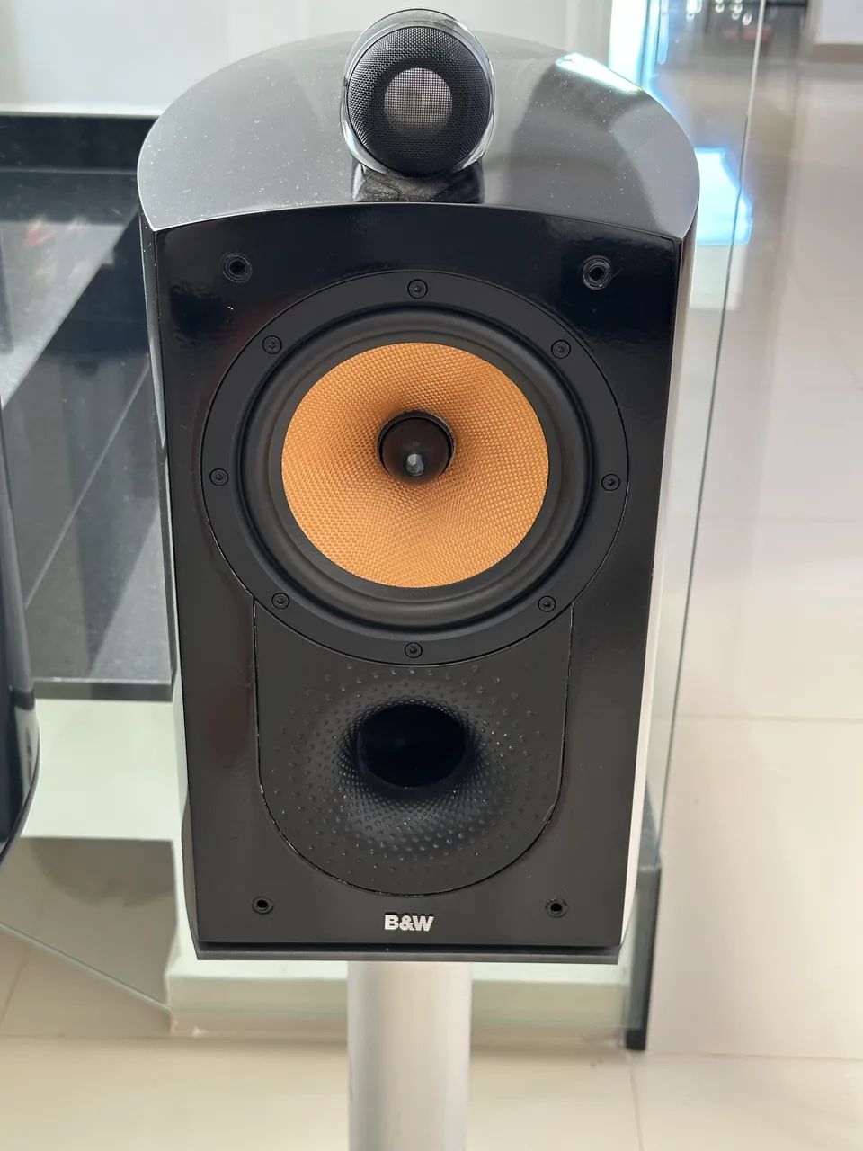 Par de caixas Bowers & Wilkins 805 Nautilus - Foto 5