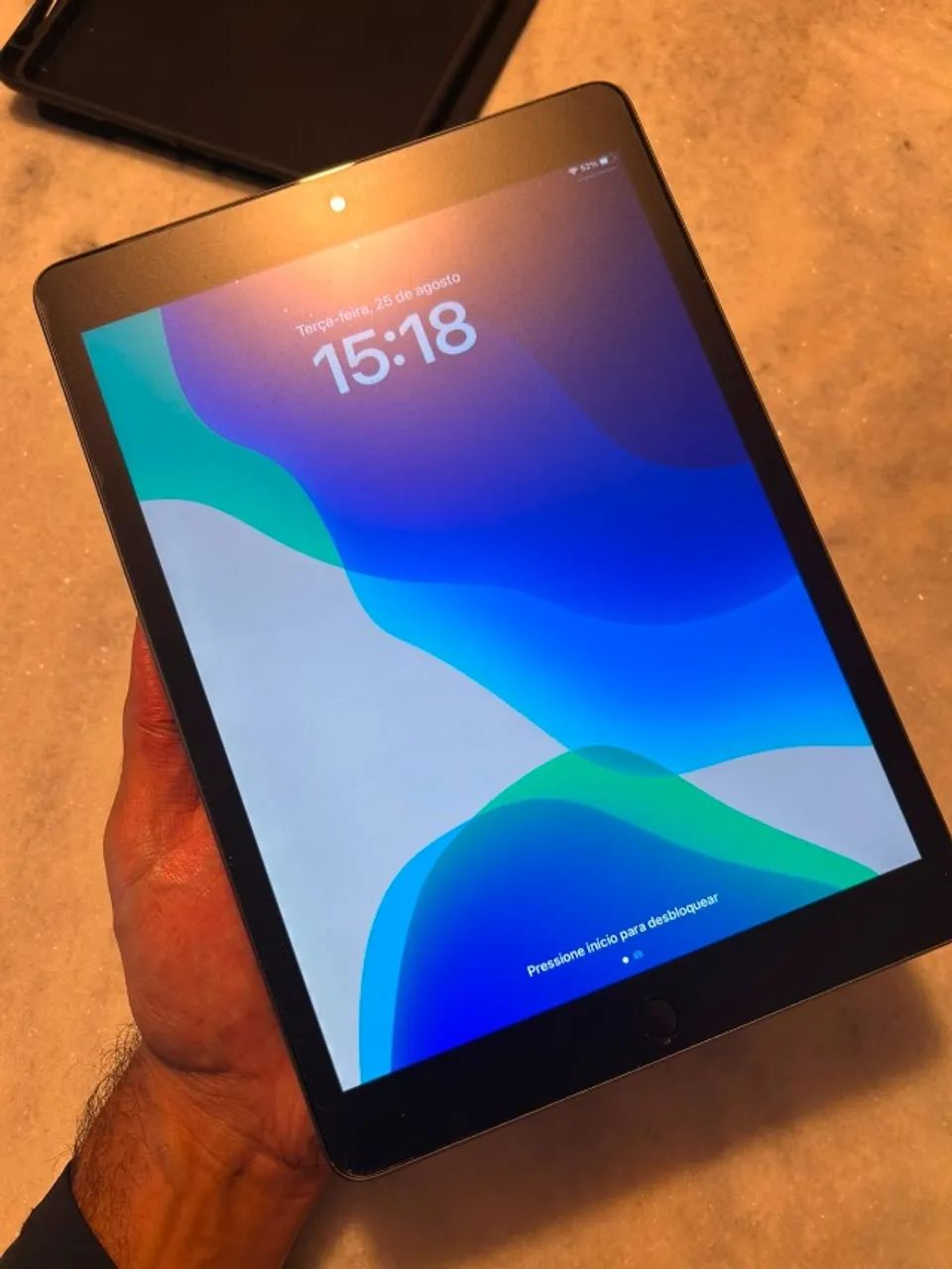 Apple iPad - 10,2 polegadas, Wi-Fi, 32 GB - Space Gray - 8ª geração (INCLUI CAPA E CANETA) - Foto 4