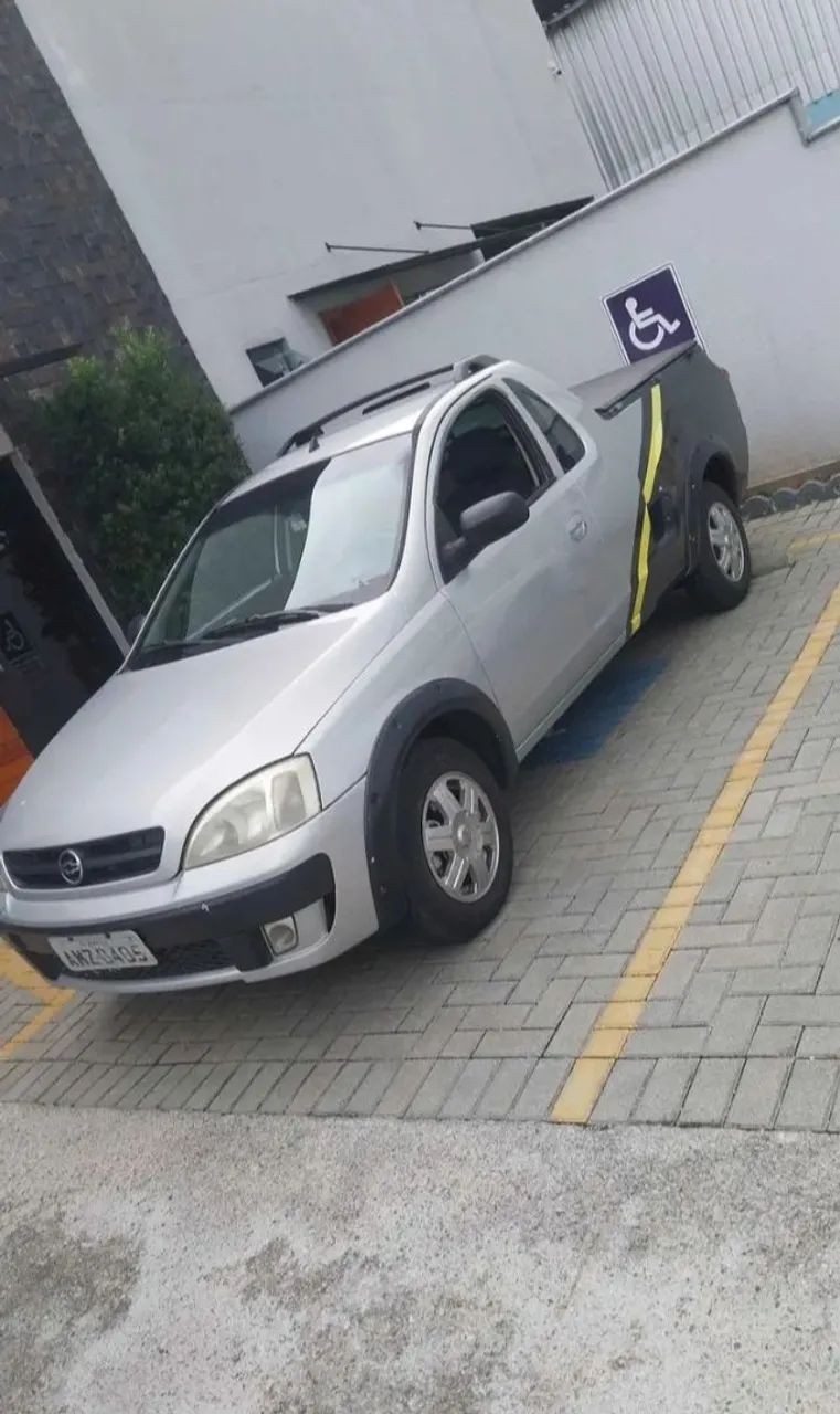 Chevrolet Montana MONTANA 1.8/ 1.8 Conquest FlexPower 8V 2005