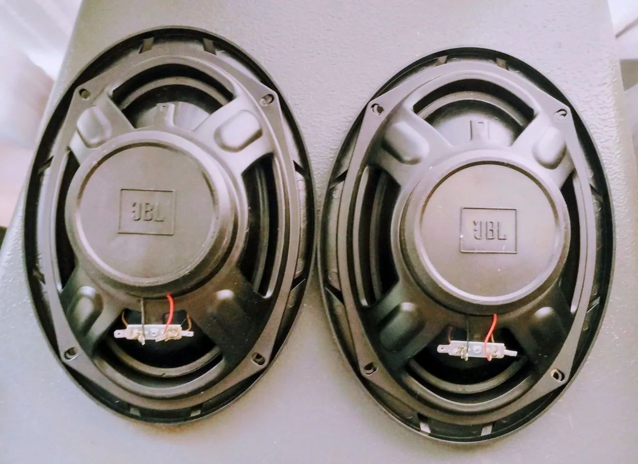 Par Alto Falante JBL 6 x 9 de 80 watts - Equipamentos e Acessórios