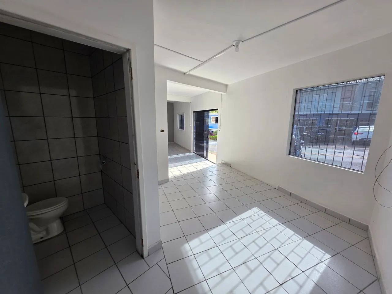 Espaço comercial na avenida para alugar - Foto 3