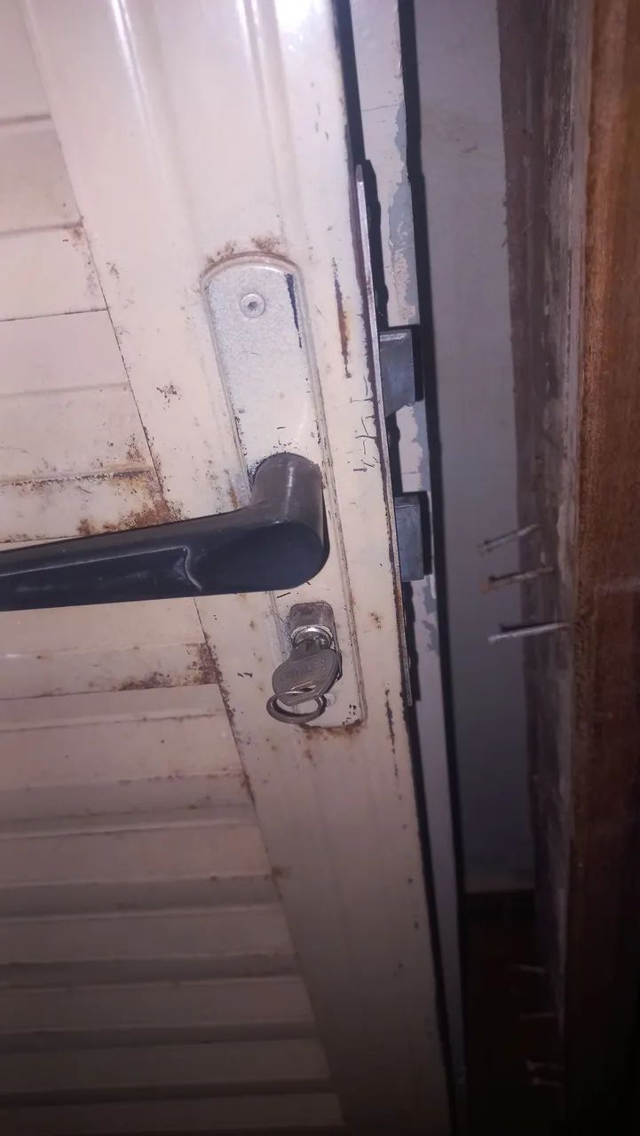 PORTA VENEZIANA 2.00X63 COM FECHADURA E CHAVE  - Foto 3