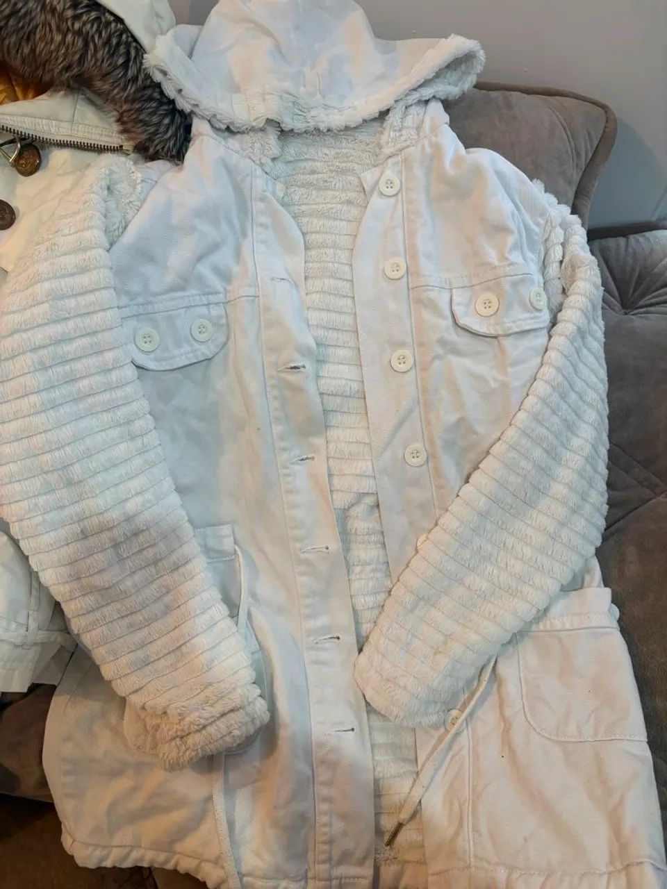 Lote de Jaqueta e parkas   - Foto 4