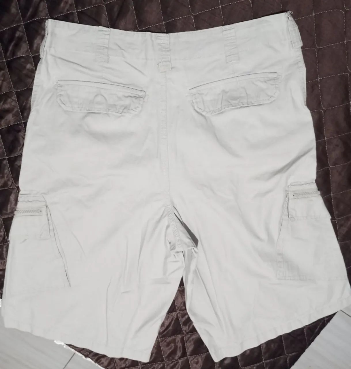 Bermuda Cargo Coude Bleu tamanho 42 - Foto 3
