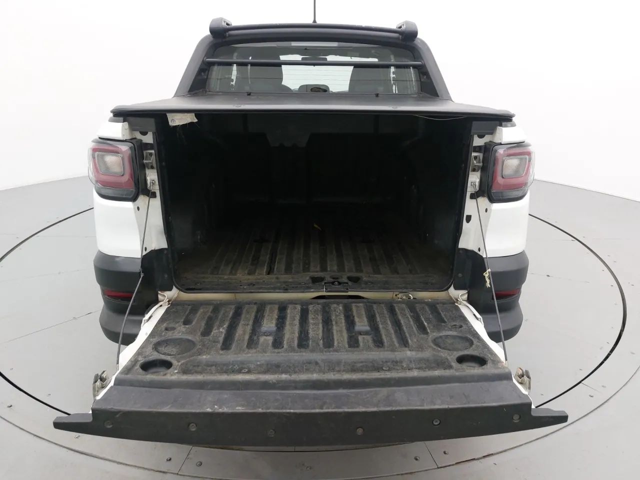 Fiat Strada Freedom 1.3 Flex 8V CD, foto 9 de 18