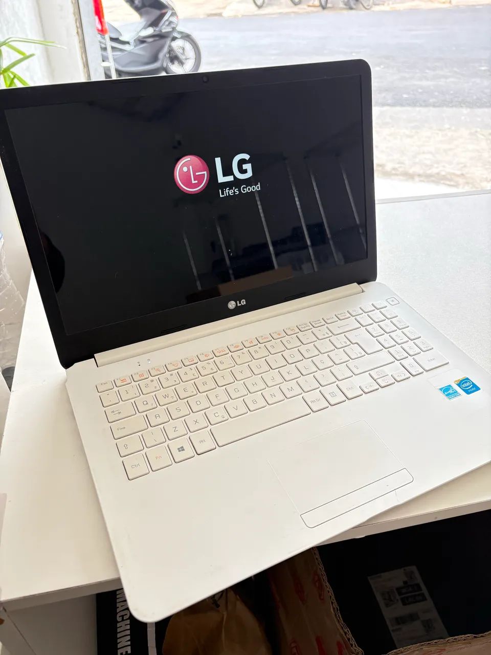 Notebook LG15U34 - Foto 4