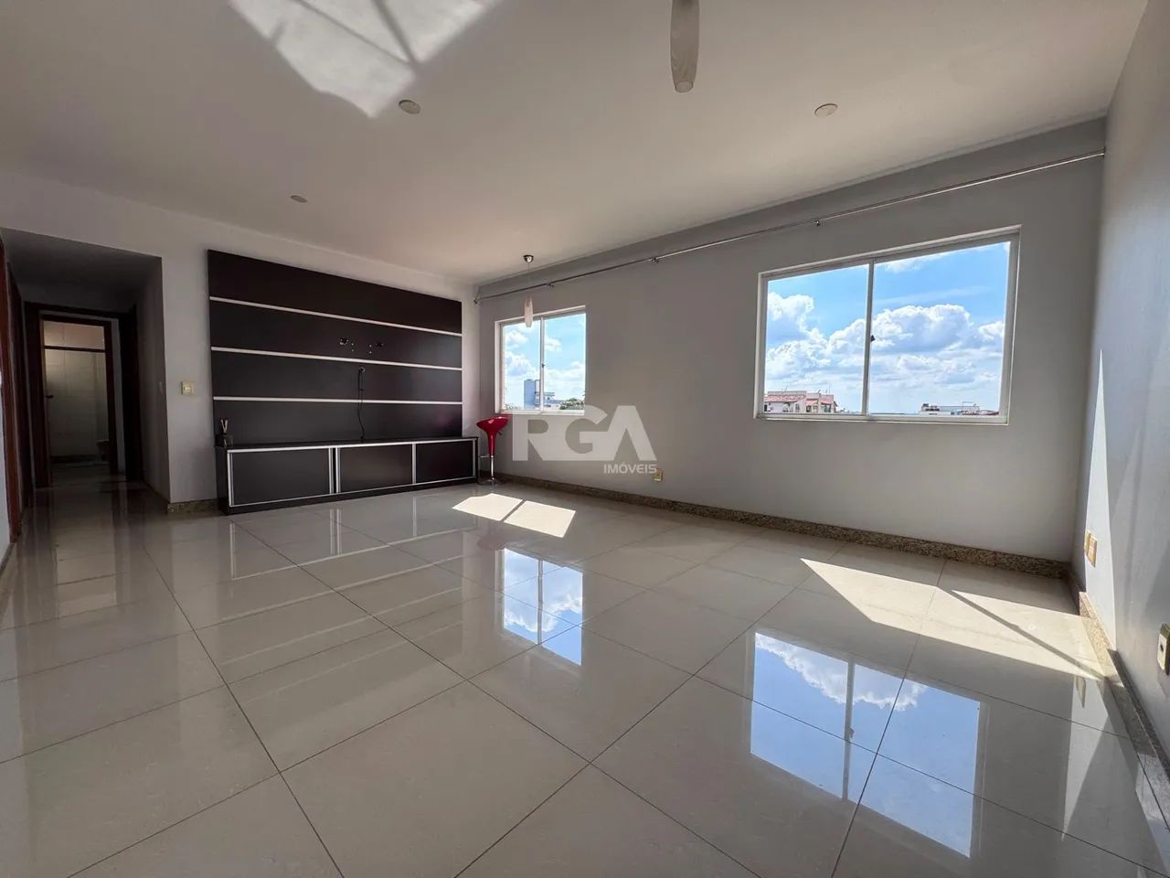 APARTAMENTO TIPO COM 3 QUARTOS (1 SUÍTE) E 2 VAGAS  ITAPOÃ - Foto 2