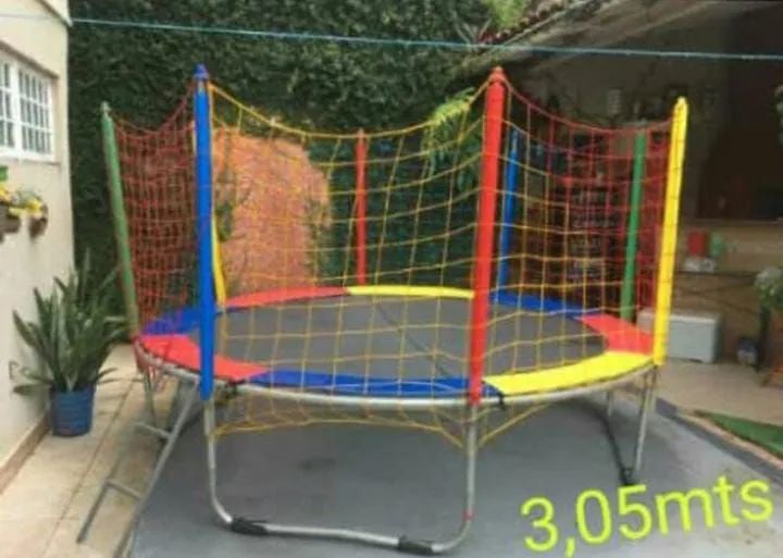 Cama elástica, pula pula, piscina de bolinhas 
