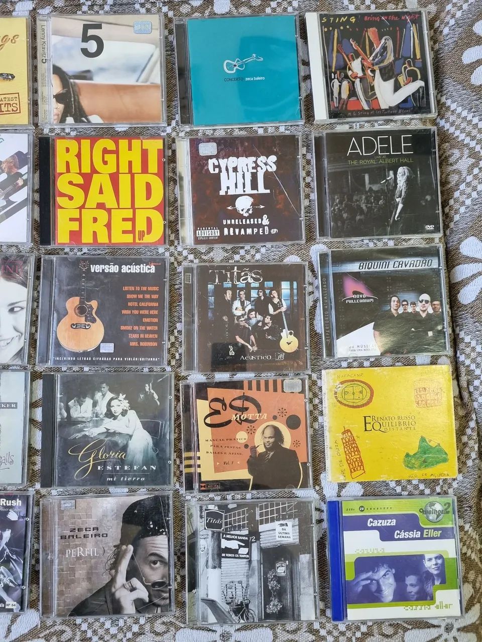 Lote com 25 CDs diversos - CDs, DVDs etc - Coqueiros