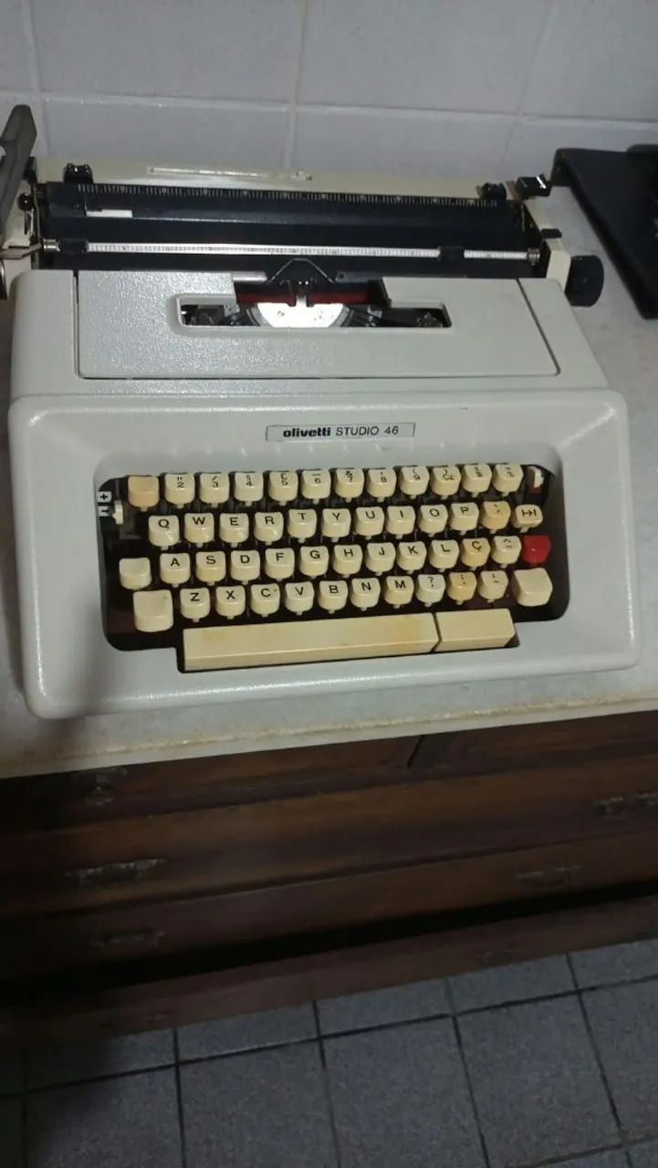 Máquina de Datilografia Olivetti Studio 46 - Foto 3