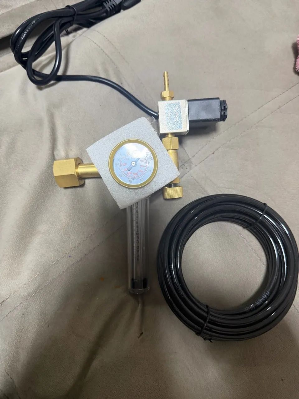 Válvula Solenóide Reguladora De Co2 E Entrada Do Medidor - Foto 2