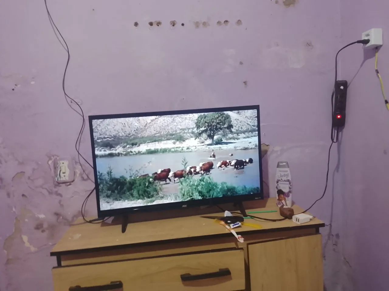 Estou vendendo uma tv 32 polegadas - Foto 2