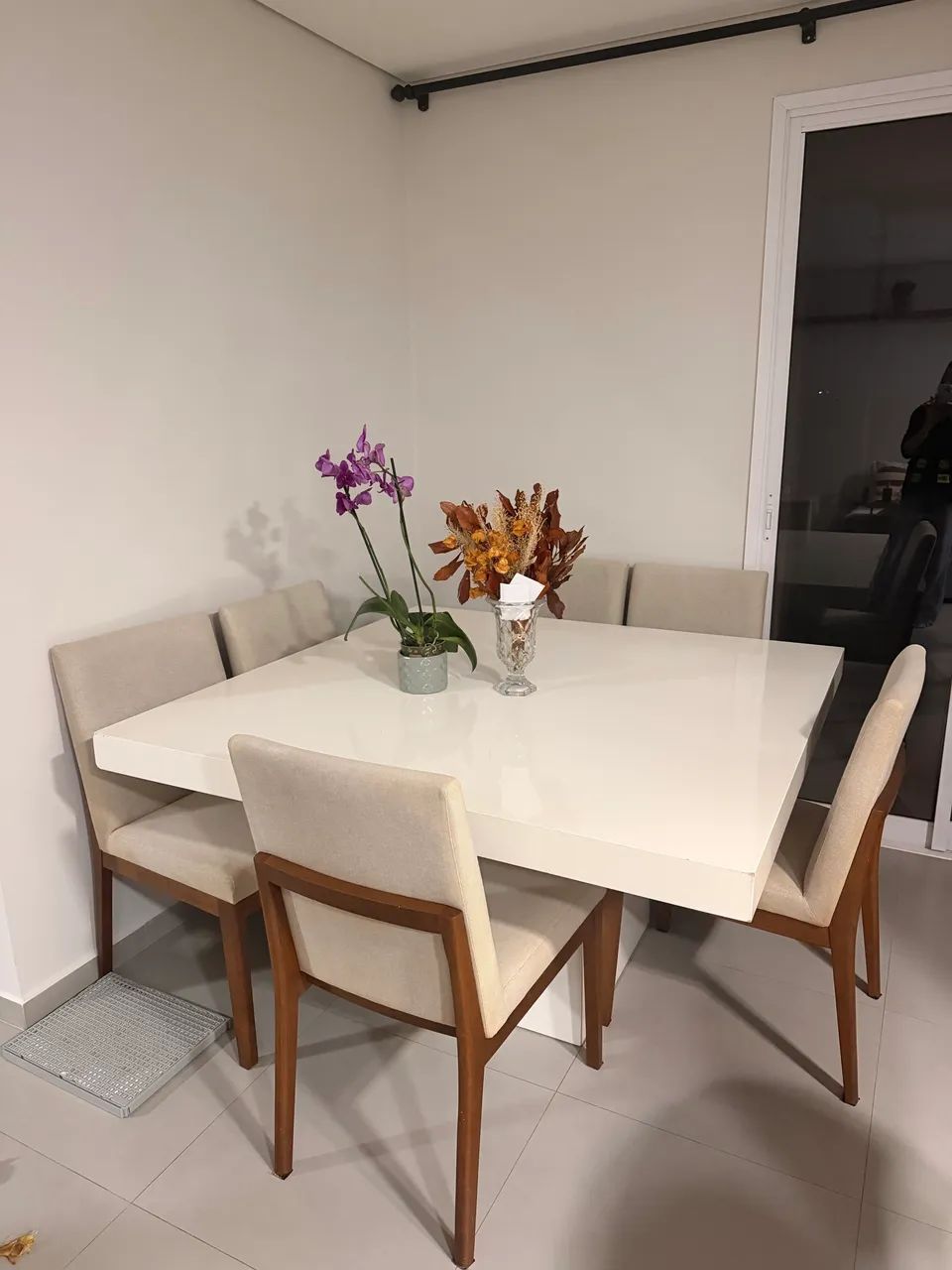 Mesa + cadeiras 
