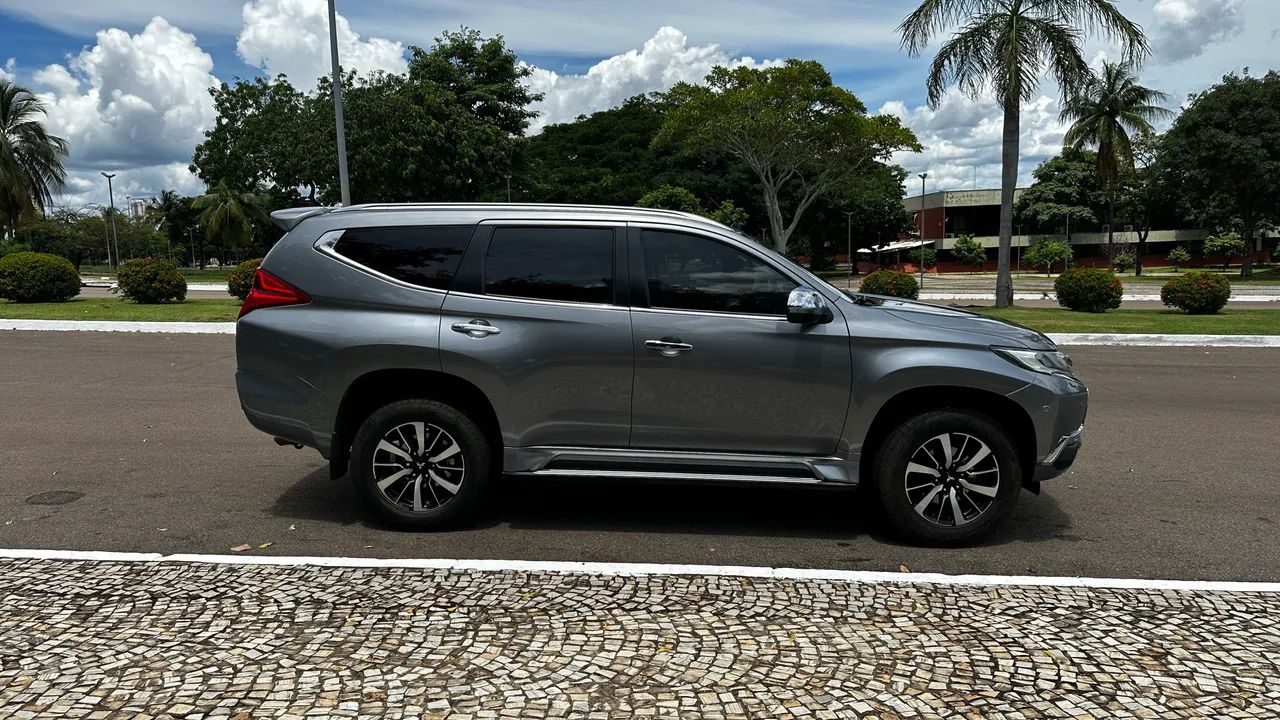 Mitsubishi Pajero 2020