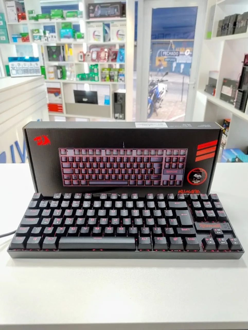 Teclado Mecânico Redragon Kumara K552-2 TKL Switch Marrom - Foto 2