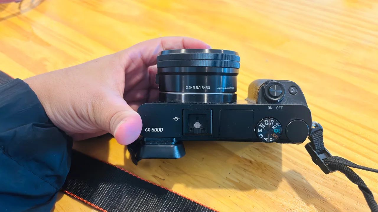 Câmera Sony a6000 - Foto 2