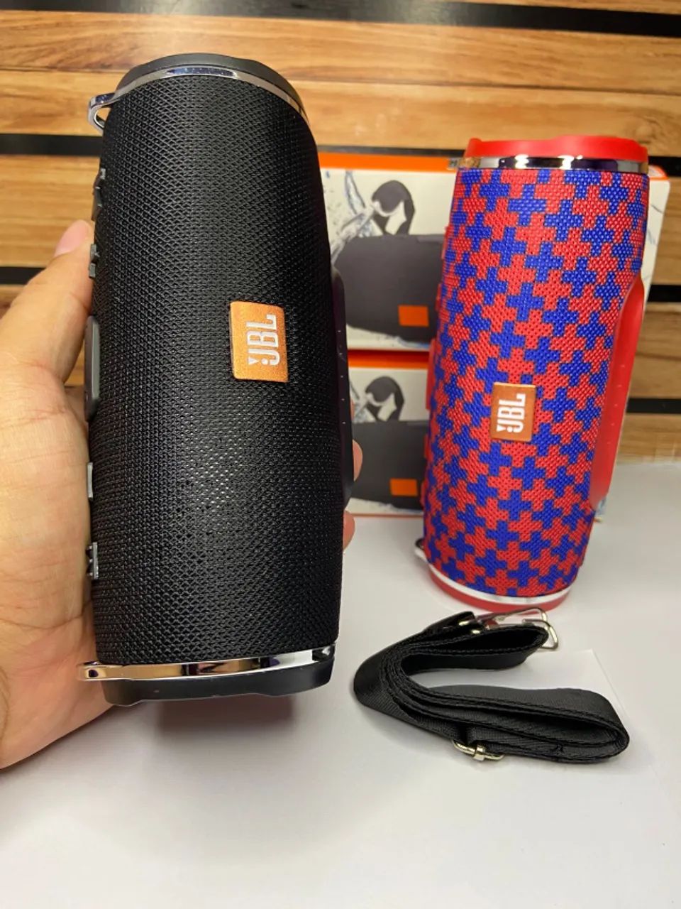 その他 JBL CHARGE3 Amazon.co.jp: JBL CHARGE3 Bluetoothスピーカー IPX7防水/ポータブル