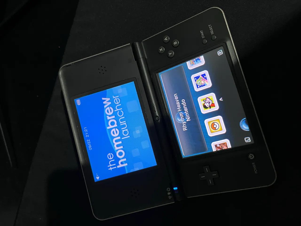 Nintendo DSi XL - Foto 2