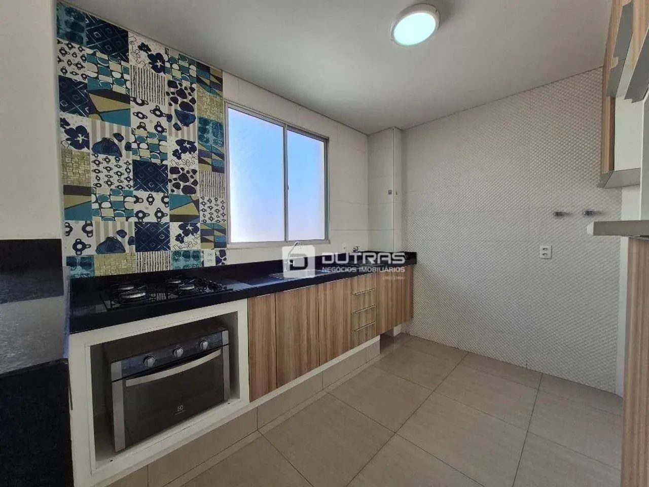 Apartamento para aluguel com 2 quartos no Piazza Brasile