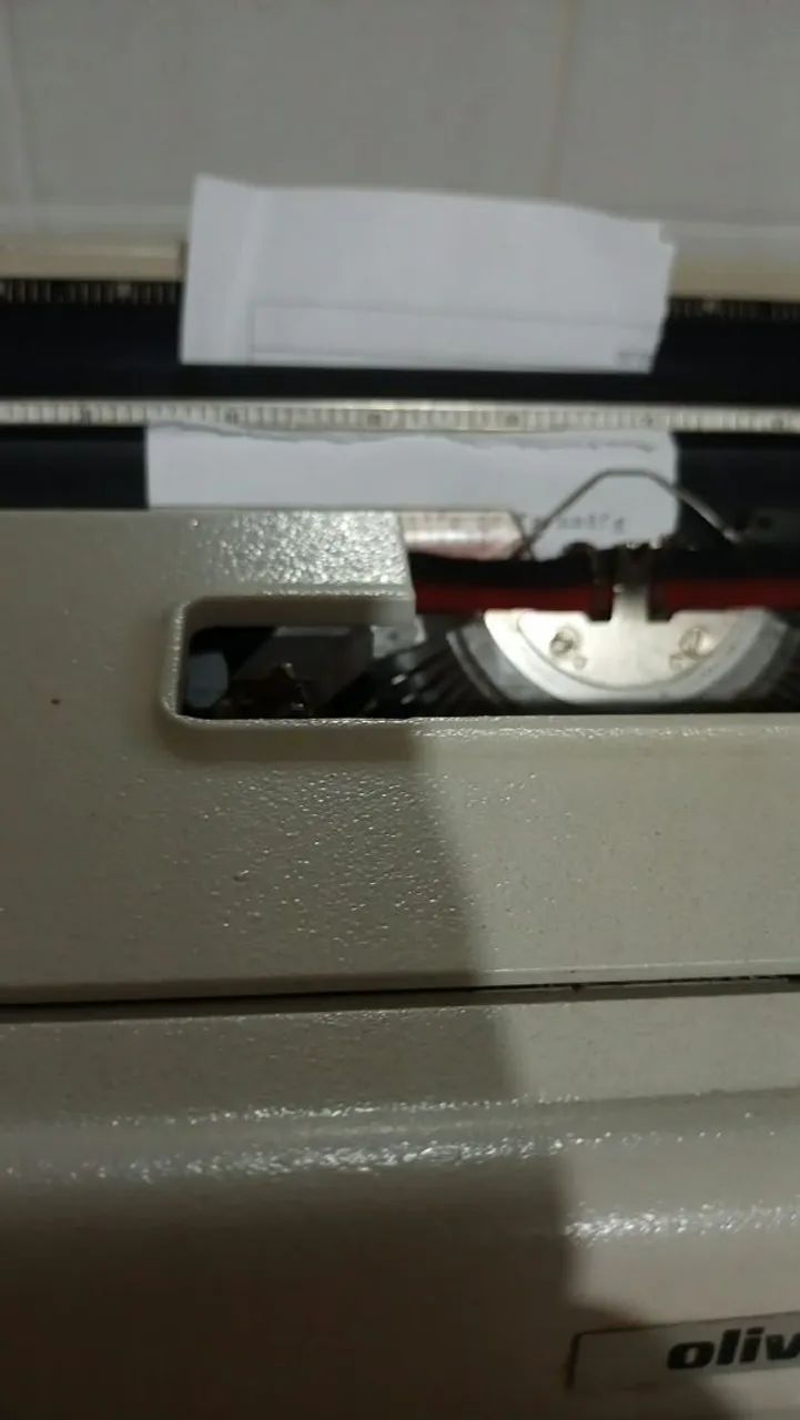 Máquina de Datilografia Olivetti Studio 46 - Foto 4
