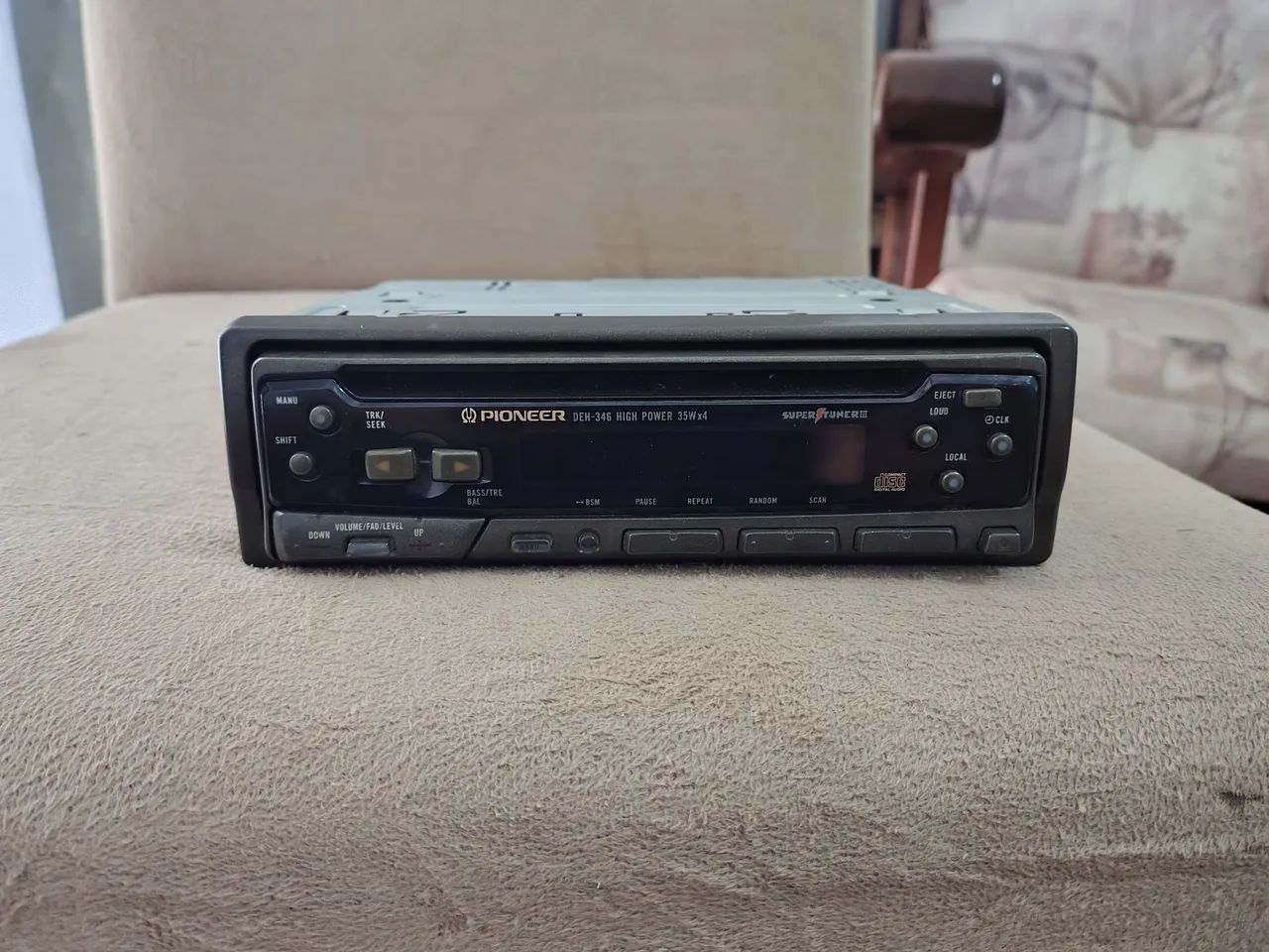 Rádio Pioneer 346 antigo 