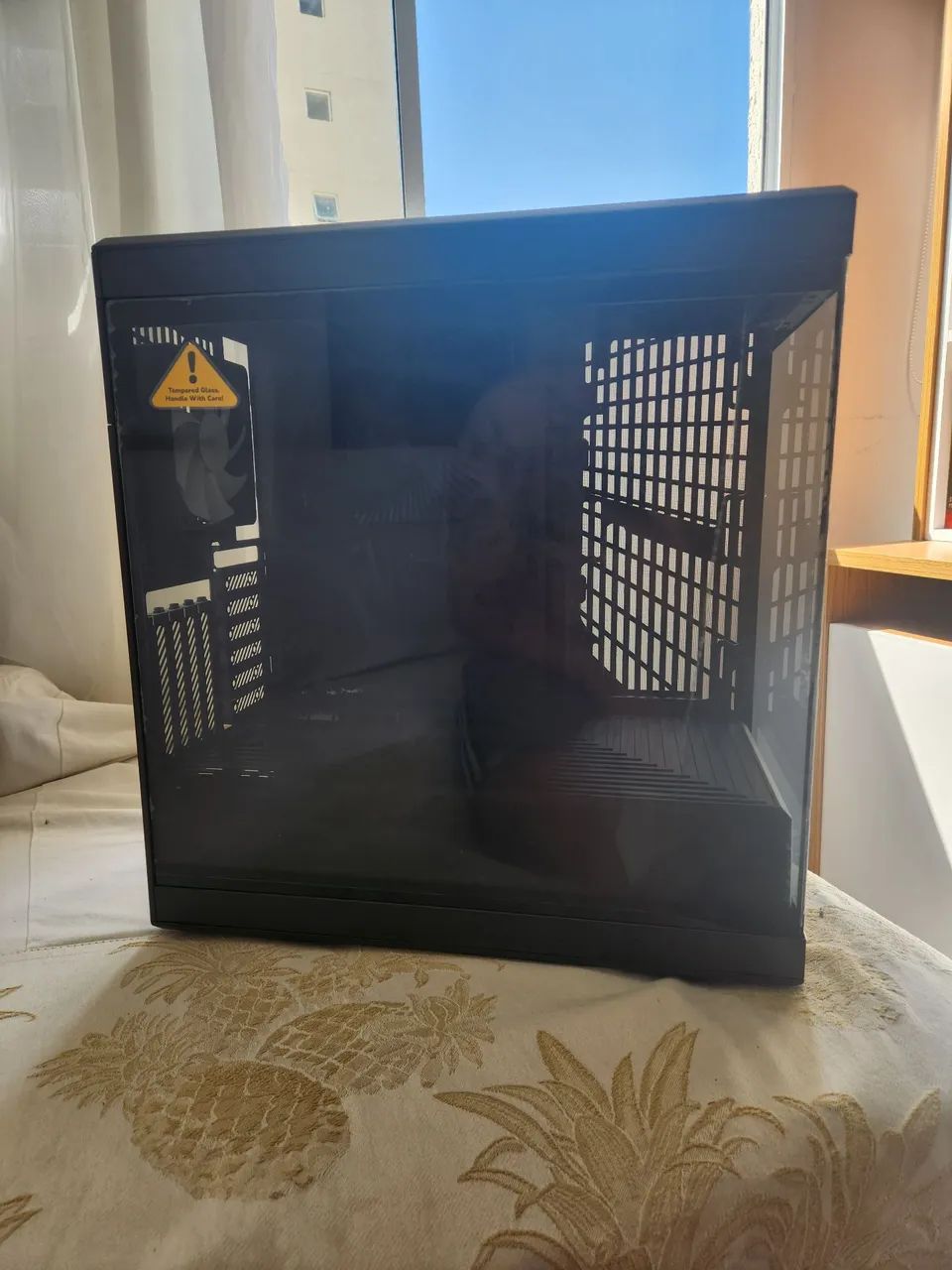 Gabinete hyte y40 preto - Foto 2