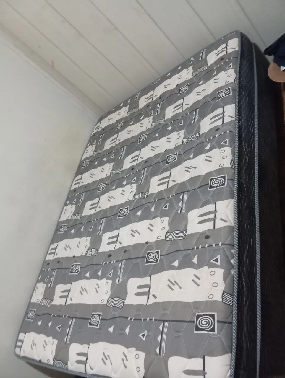 Cama de casal conjugada 