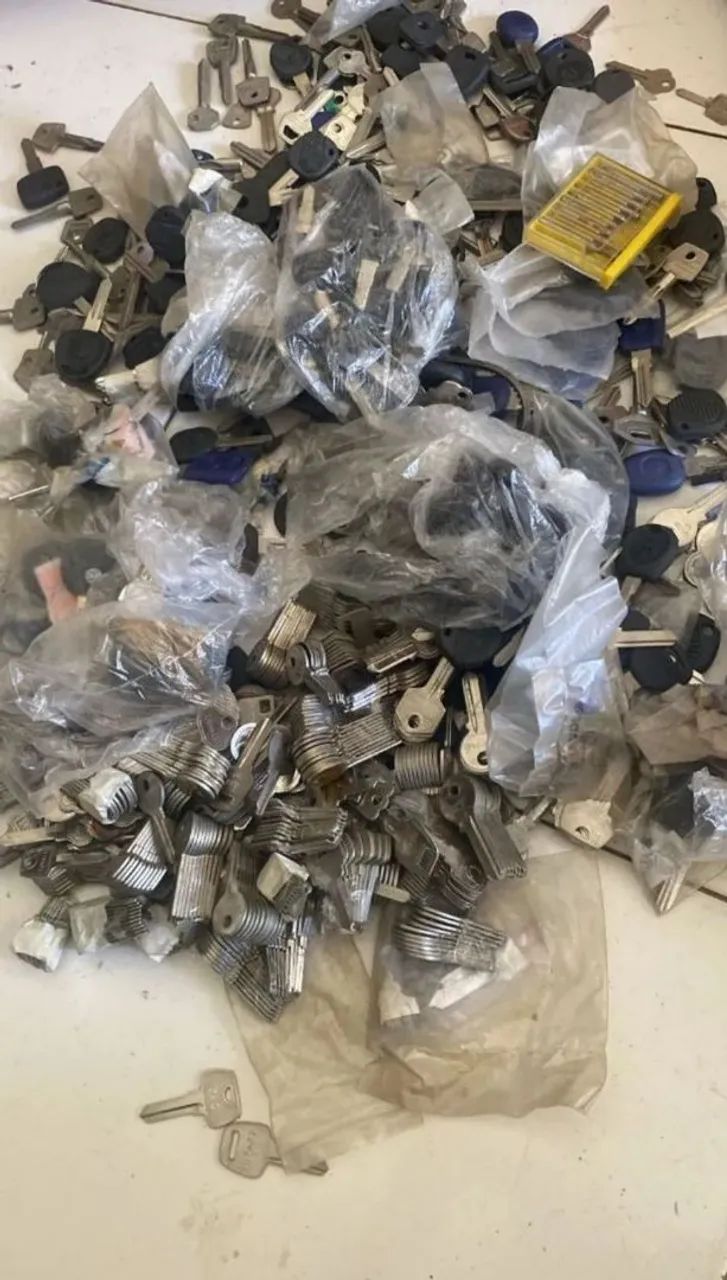 Vendo vendo 2 máquinas de chave e 1,000chaves - Foto 4