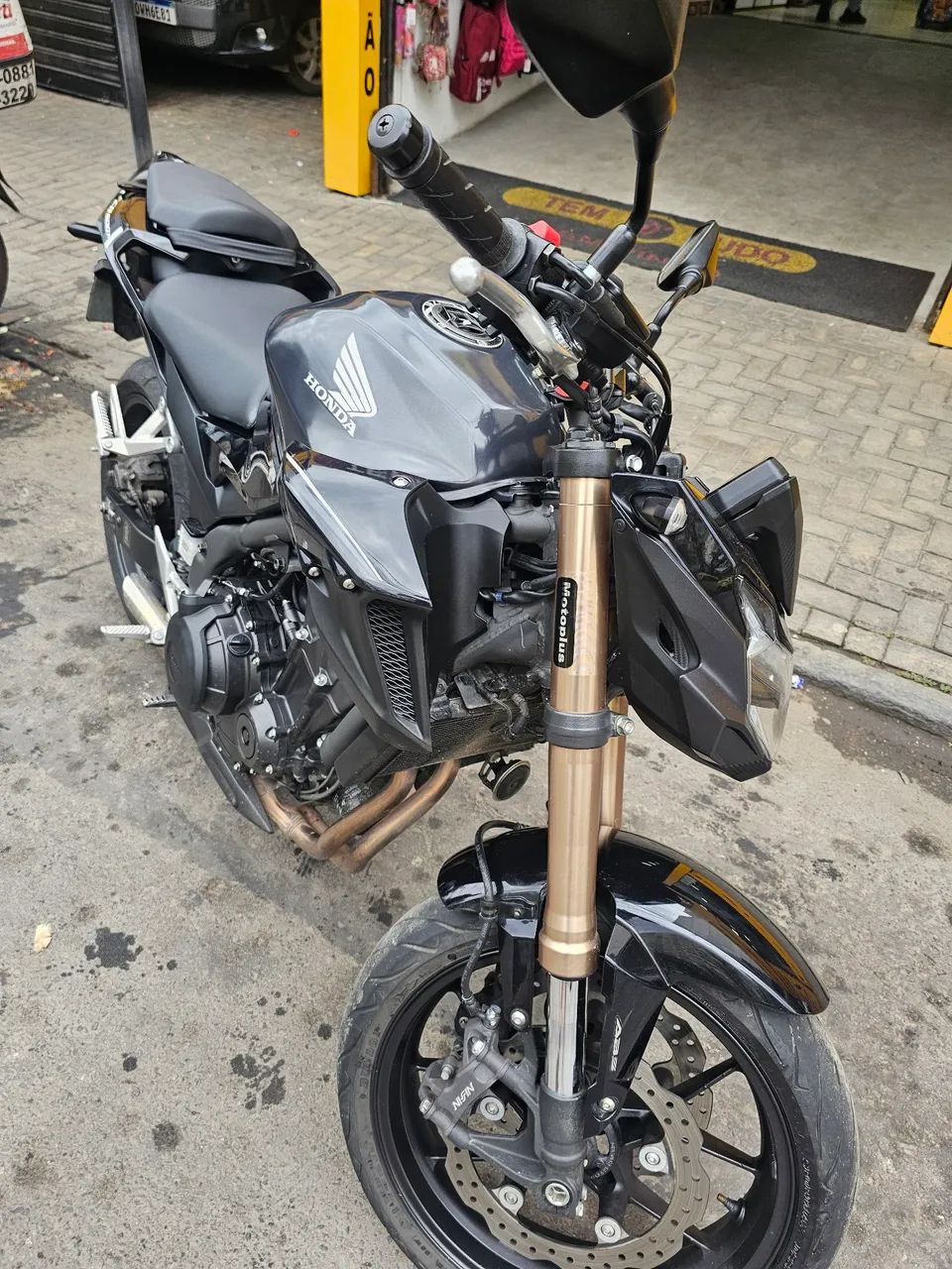 Cb500f bem conservada 