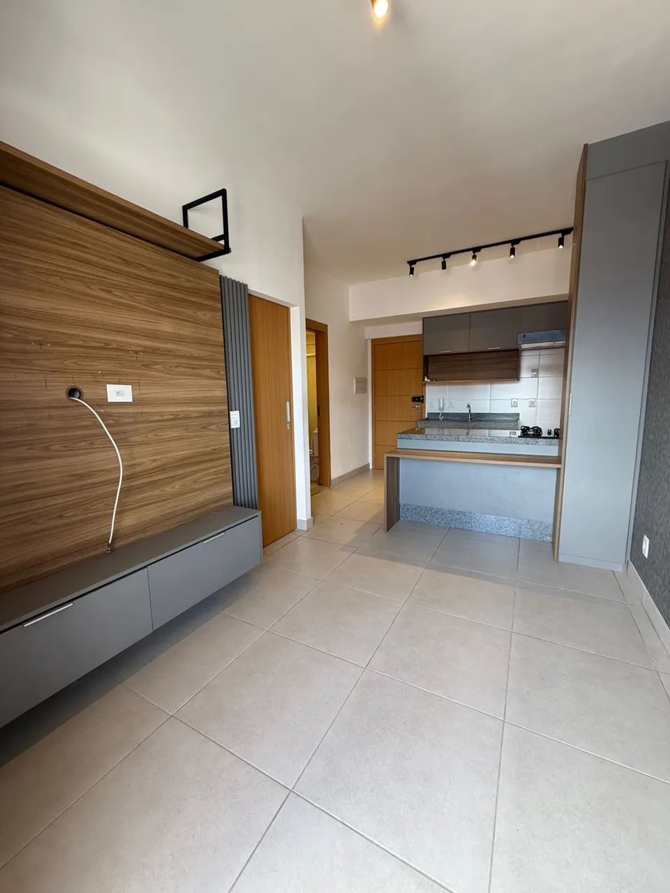 UNIQUE ESTÚDIO | APARTAMENTO SEMI MOBILIADO  - Foto 3