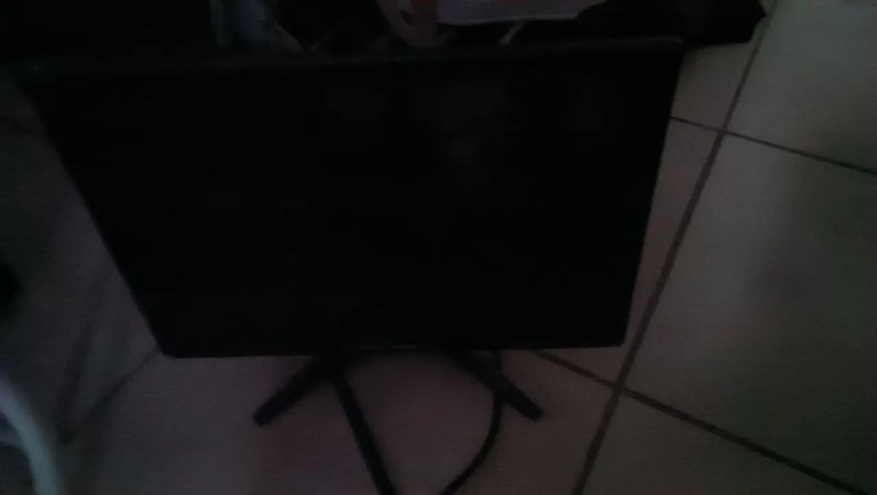 Monitor HDMI 15 polegadas usado  - Foto 3