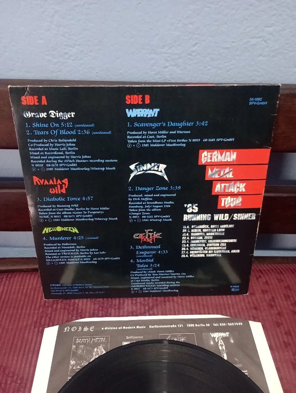 LP Metal Attack volume 1 (Noise Records) importado (raríssimo) - Foto 2