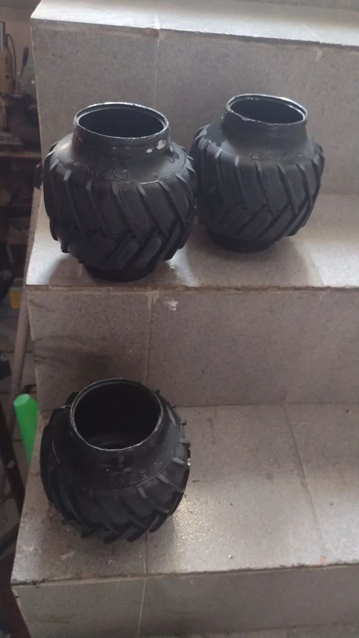Vendo rodas da kyosho mad force 