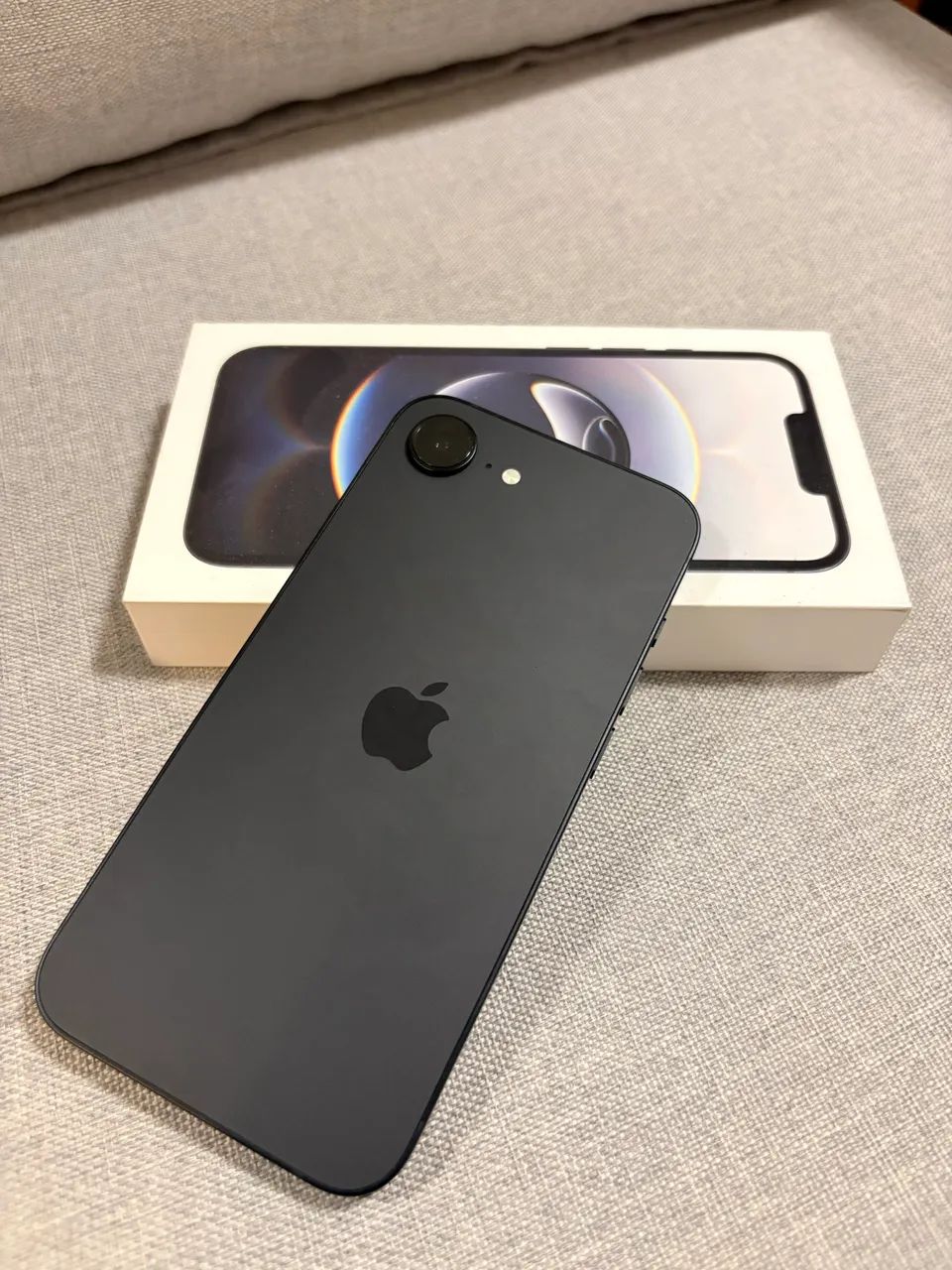 Iphone 16e - Impecável  - Foto 3