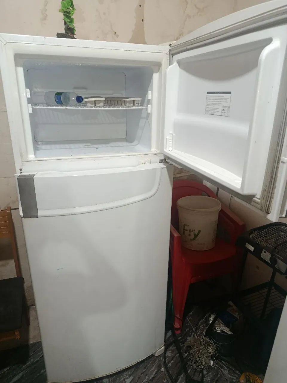 Vendo geladeira com defeito  - Foto 2