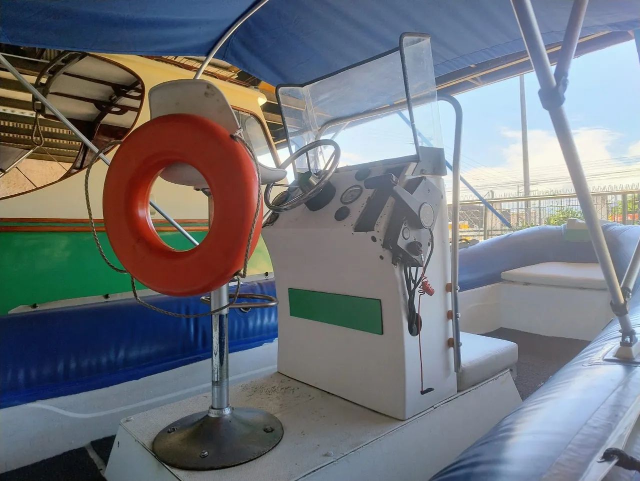 Lindo bote SR 550 bom estado com motor 115 hp - Foto 6