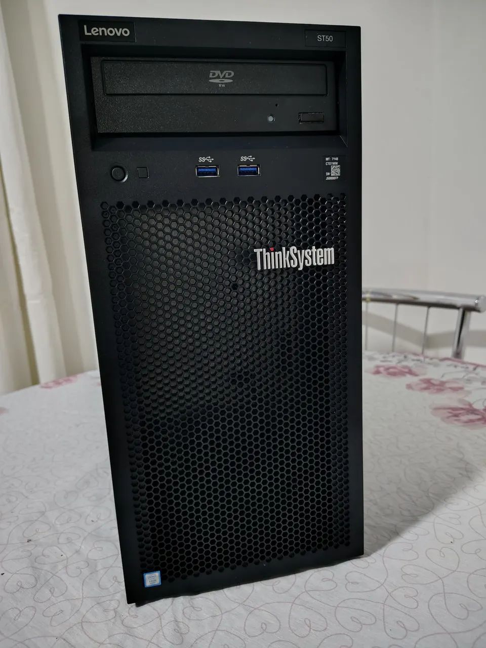 Servidor Lenovo ThinkSystem ST50  - Foto 5