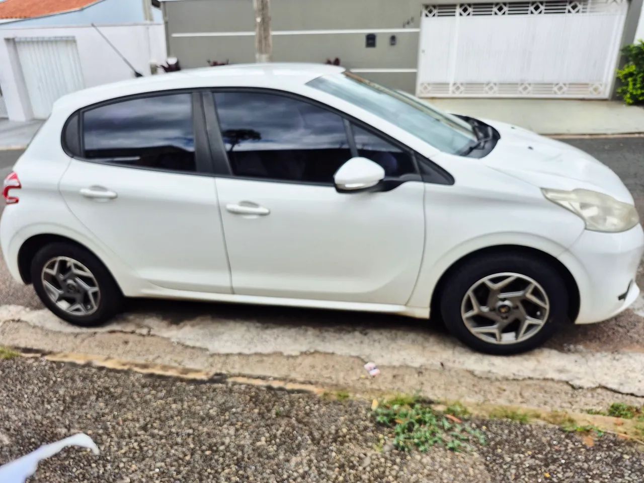 Peugeot 208 Active/active Pack 1.5 Flex 8V 5P 2014 - Foto 5