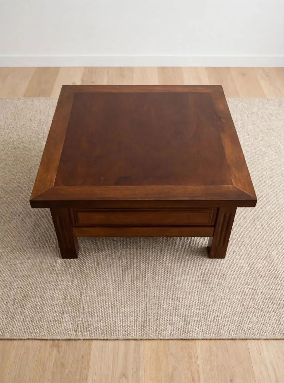 Mesa de centro em madeira maciça